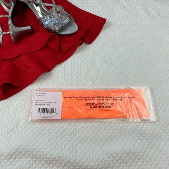 NWT Free People Movement Pretty Lil Running Active Top Tank Size Small,  Medium - Picture 8 of 13